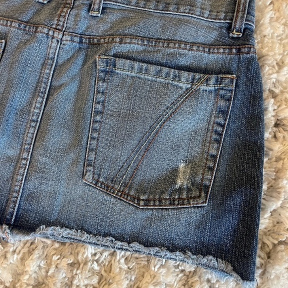 NWOT 15‎ Mossimo Blue Faded Denim Mini Cutoff Skirt Distressed - Picture 5 of 5